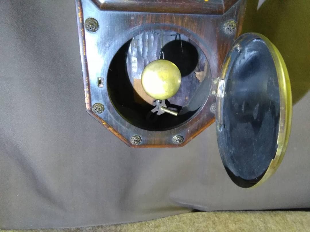 貴重　ＵＳＡ　セストーマス製　中世の騎士　貴族絵　金属製金具飾り付　古い八角時計