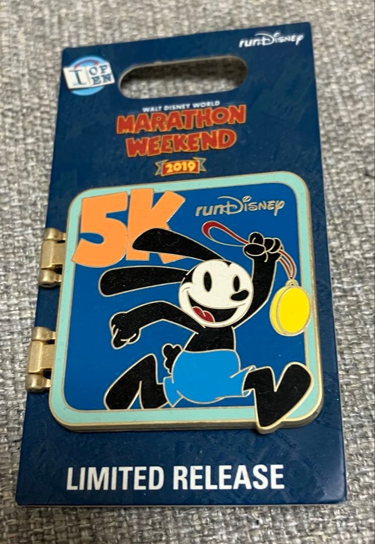 2/11限定値下げ‼️限定 ディズニー ピンバッジ オズワルド RunDisney