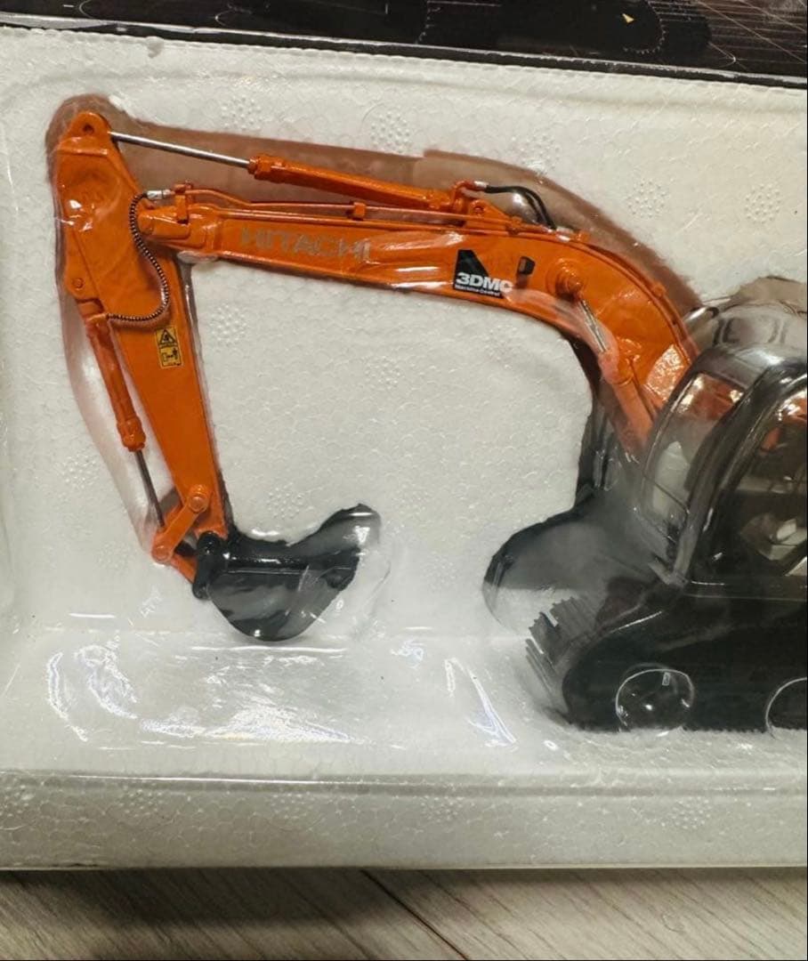 【新品未開封】ZAXIS200X-6 1/50 HITACHI