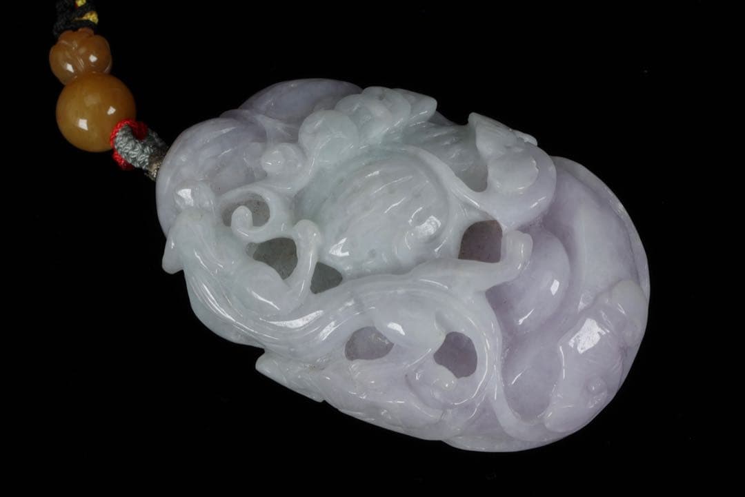【中国美術】 ラベンダー翡翠 紫翡翠手彫 細密彫刻 龍紋 握り石 根付 紐付