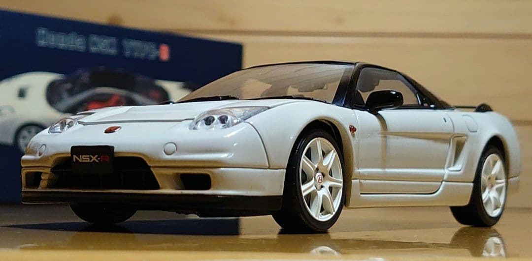 エブロEBBROホンダNSX-R1/24プレミアムコレクションホワイト中古品