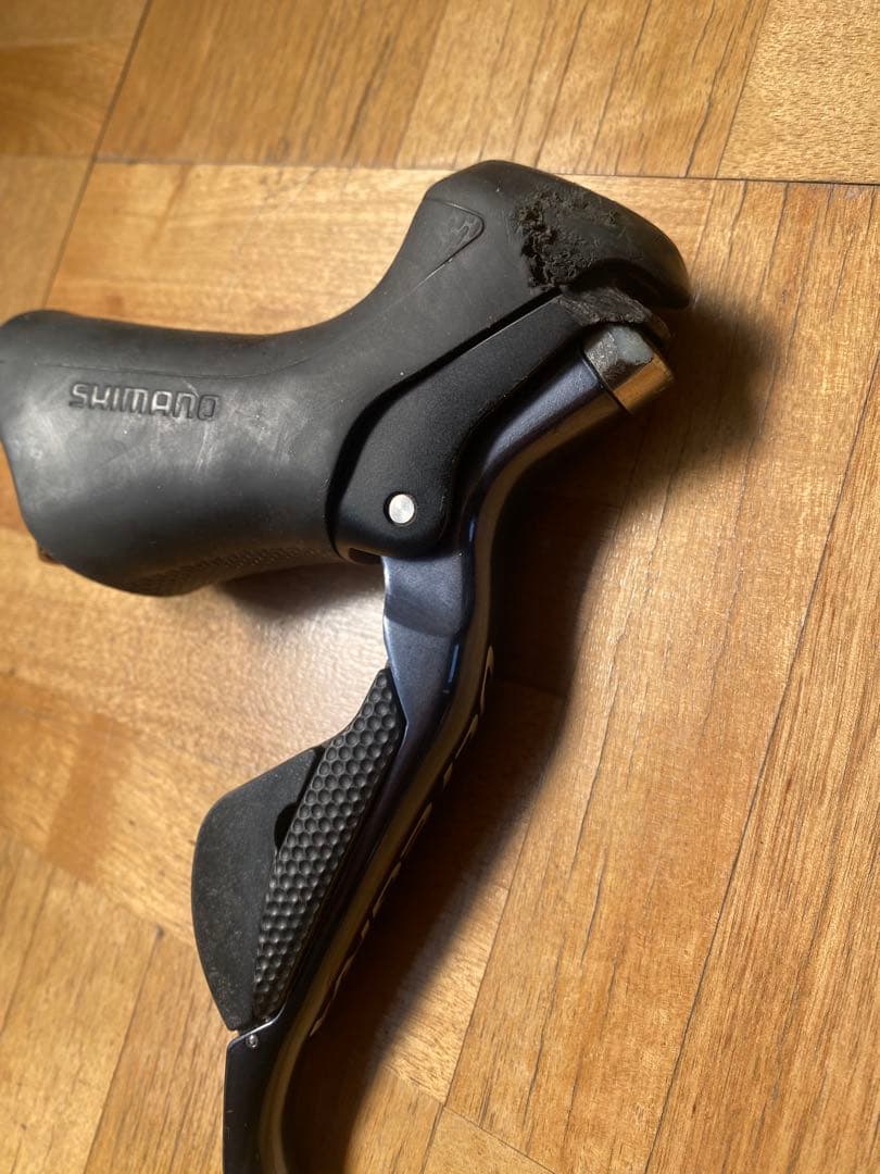 ST-6870 ULTEGRA シフター・レバー 破損あり