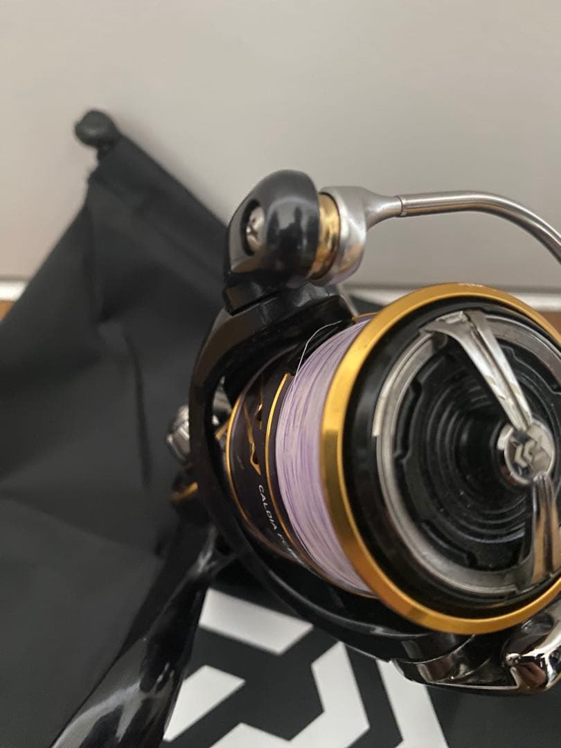 【極美品】21CALDIA FC LT 2000S スピニングリール