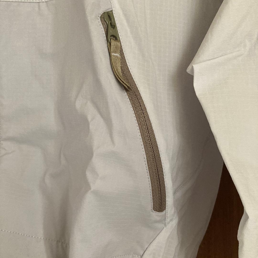 ARC'TERYX 軽量　フーディ