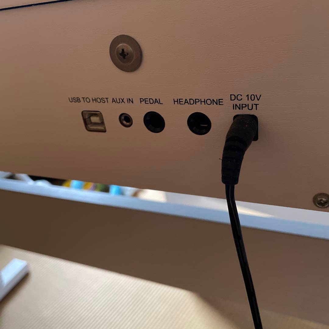 アルテシア FUN-1 ホワイト 電子ピアノ ミニピアノ　アップライト