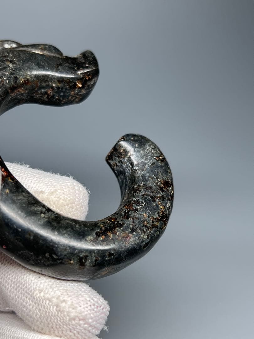 古美術　玉豚竜　紅山文化　C型玉礼器　祭祀器　根付　お守り　石鉄隕石磁石に反応有