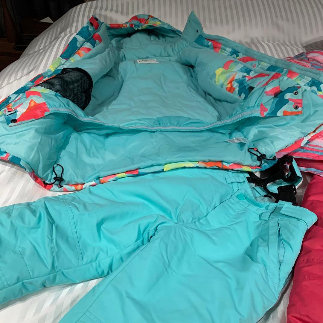 美品一度のみ⭐︎2着まとめ⭐︎140.146双子　スキーウェア　スノーウェア　キッズ