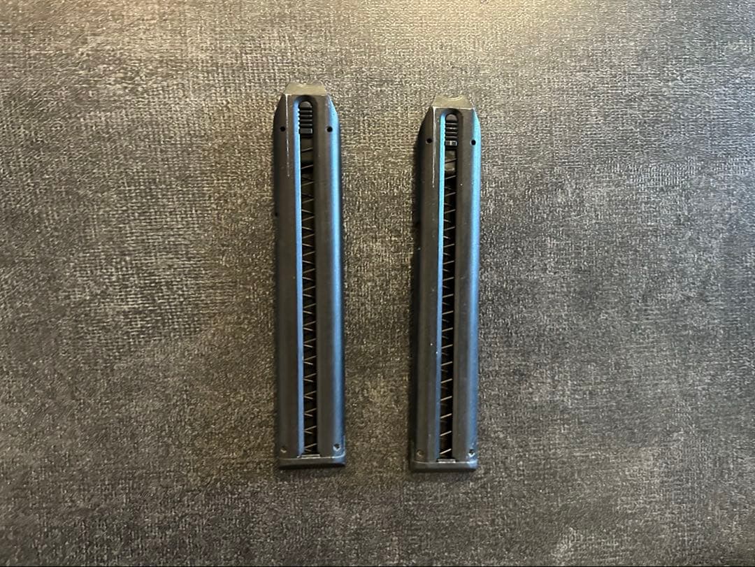 【美品・予備マガジン付】東京マルイ GLOCK18Cシルバー リポ化 箱あり