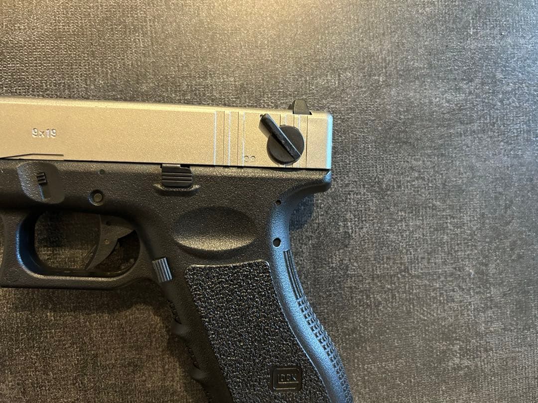 【美品・予備マガジン付】東京マルイ GLOCK18Cシルバー リポ化 箱あり