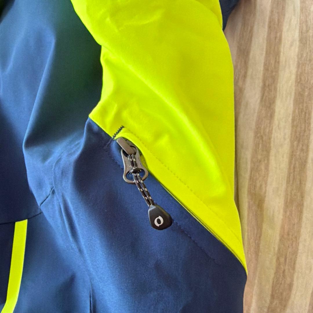 オンヨネスキーウェアデモチームジャケットＭサイズ1回使用美品