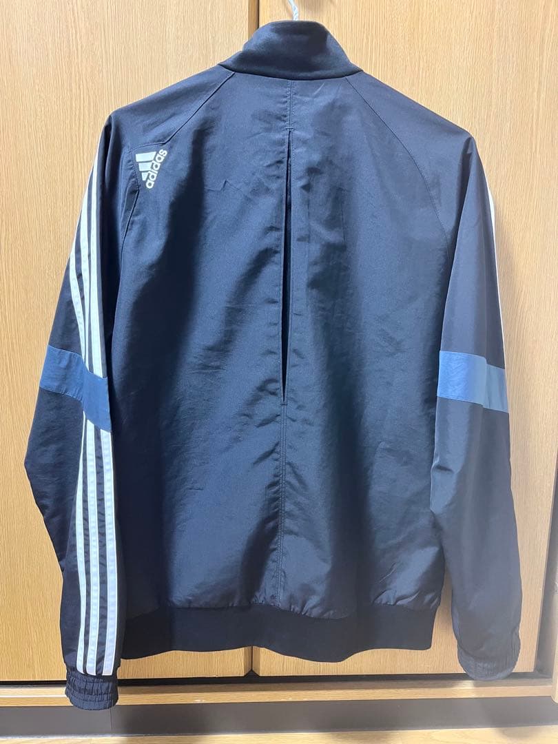 【美品】レアルマドリード　アンセムジャケット