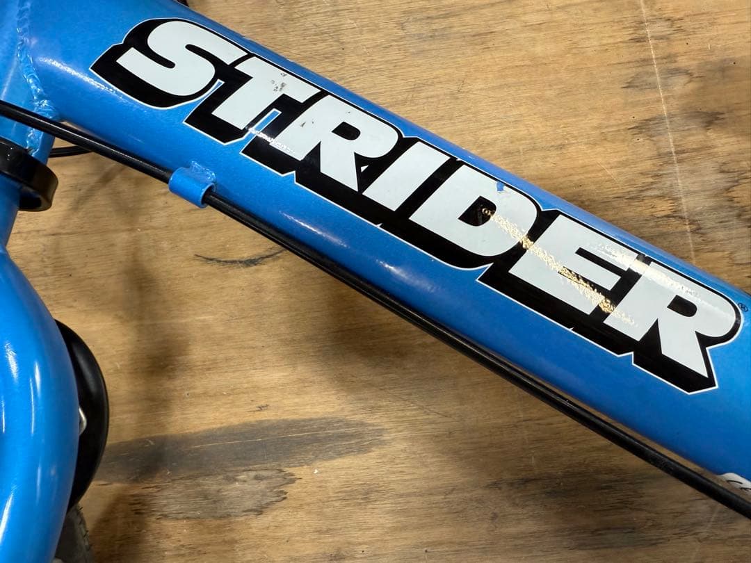 送料込み ストライダー STRIDER 14x キッズバイク 青色 自転車