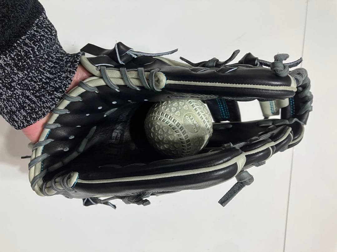 ベスビー ゼットプロステイタス、軟式内野用、源田モデルグローブ