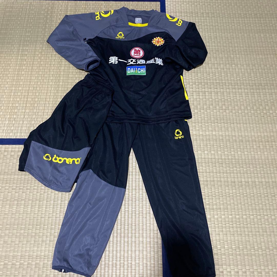 ギラヴァンツ北九州　ボネーラ　ジャージ　三点セット
