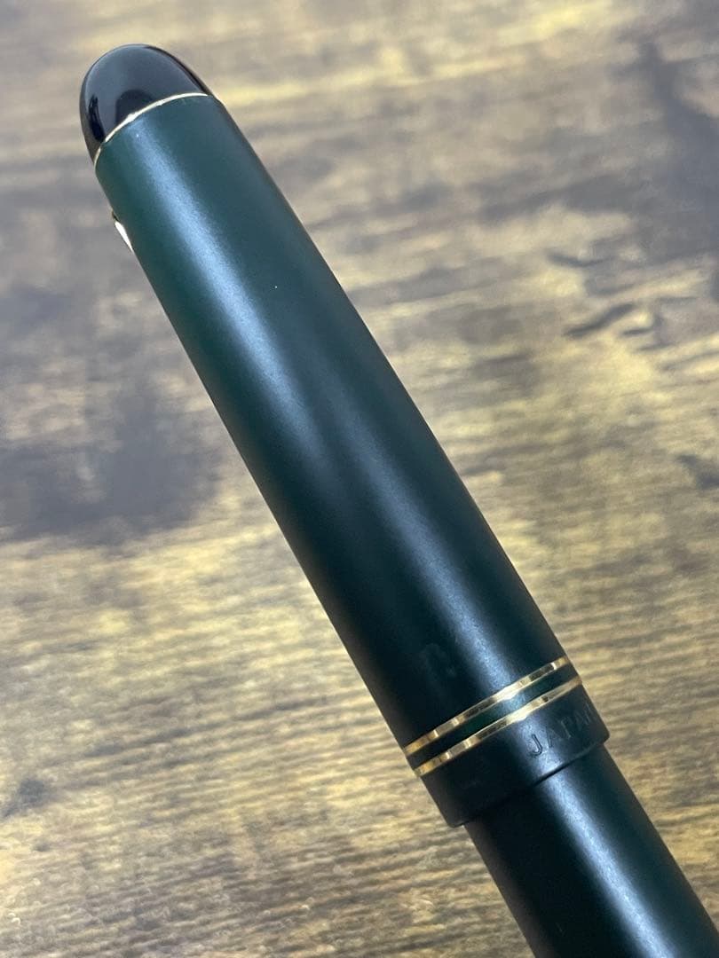 新品未使用　マットグリーン　カスタム　67 字幅F 万年筆　パイロット　ケース付