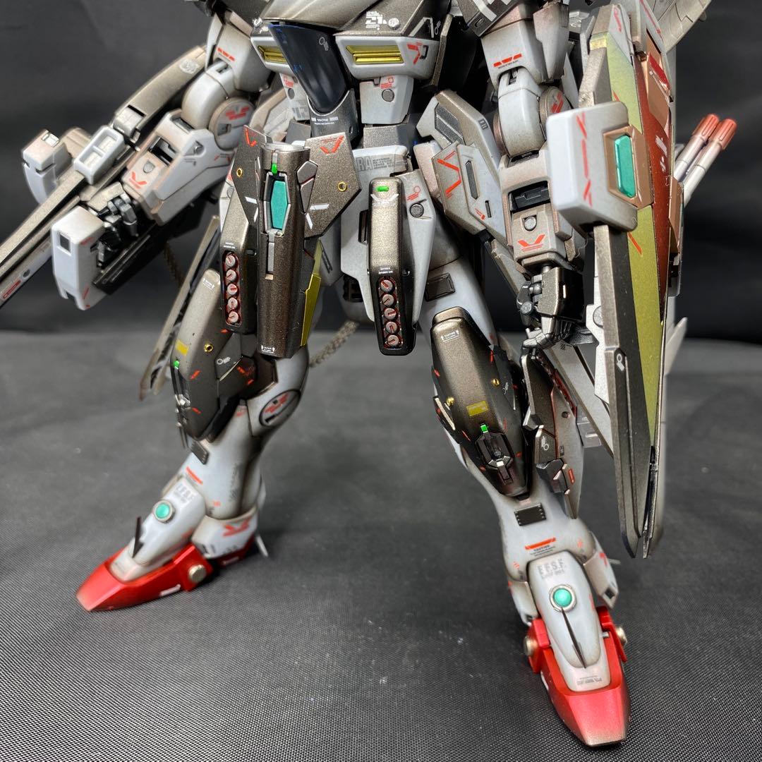 ガンプラ　塗装済み完成品　オリジナルカラー　ミキシング　グラデーション塗装