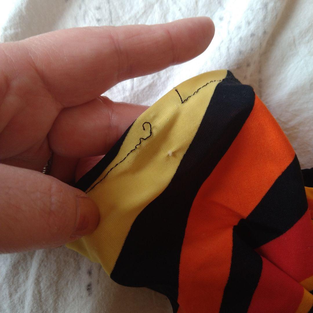 ベリーダンス衣装　エジプト製中古　 セットアップ　個性的な色柄ですが着やすい★