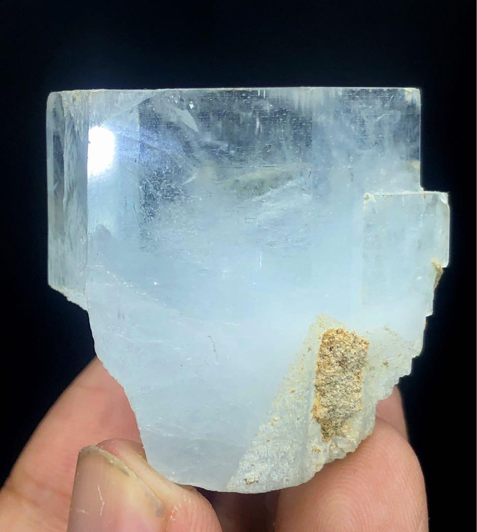 天然のブルーアクアマリンと雲母Blue Aquamarine With Mica