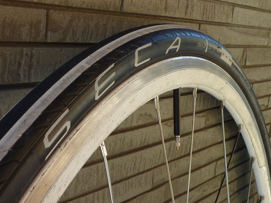 700Cホイール前後セット ホワイトリム ピスト タイヤ付きTPUチューブ