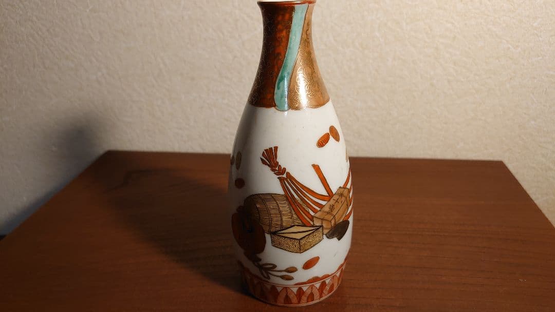 古九谷　九谷焼　徳利　宝の図　明治九谷　宮本屋窯　金彩　本金　亀多画　１客