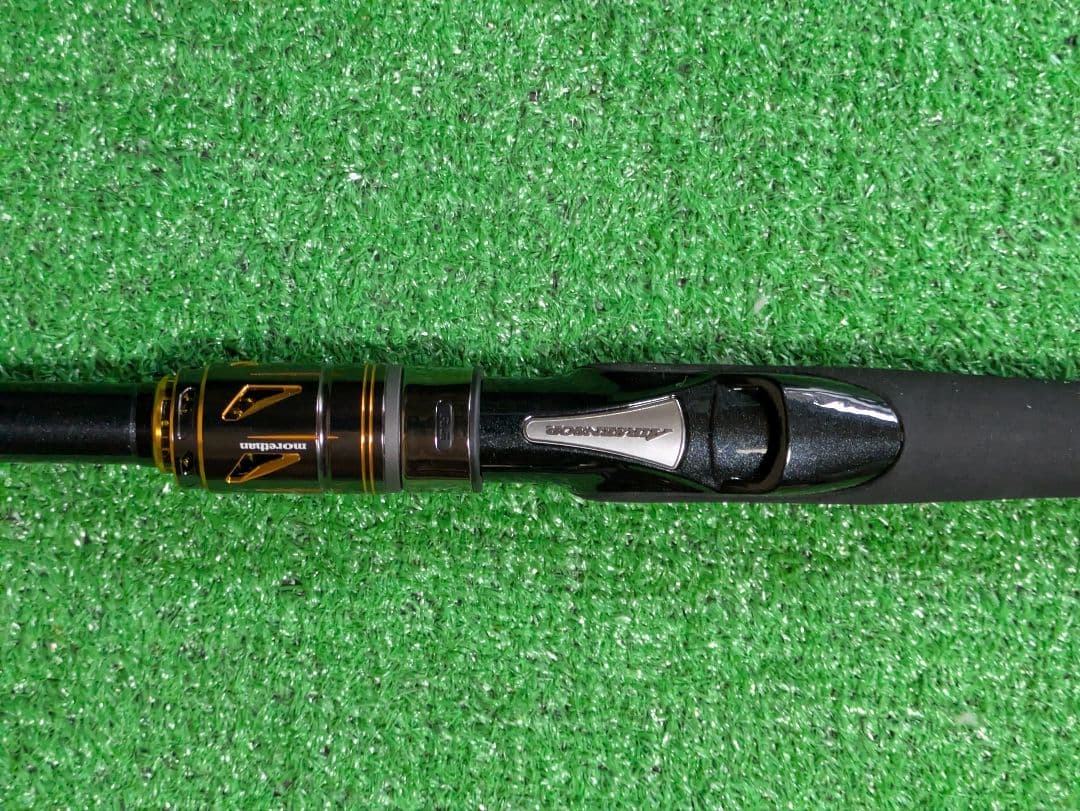 新品未使用。25モアザン106M/MH