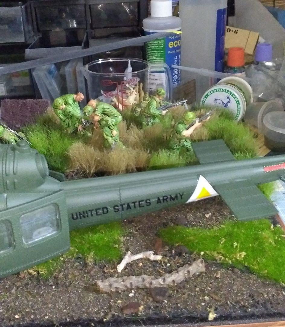 UH-1 ヘリコプター 1/35スケール 模型 ベトナム戦争