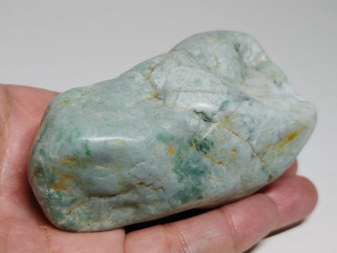 白緑 370g 翡翠 ヒスイ 原石 鑑賞石 自然石 誕生石 鉱物 鉱石 水石