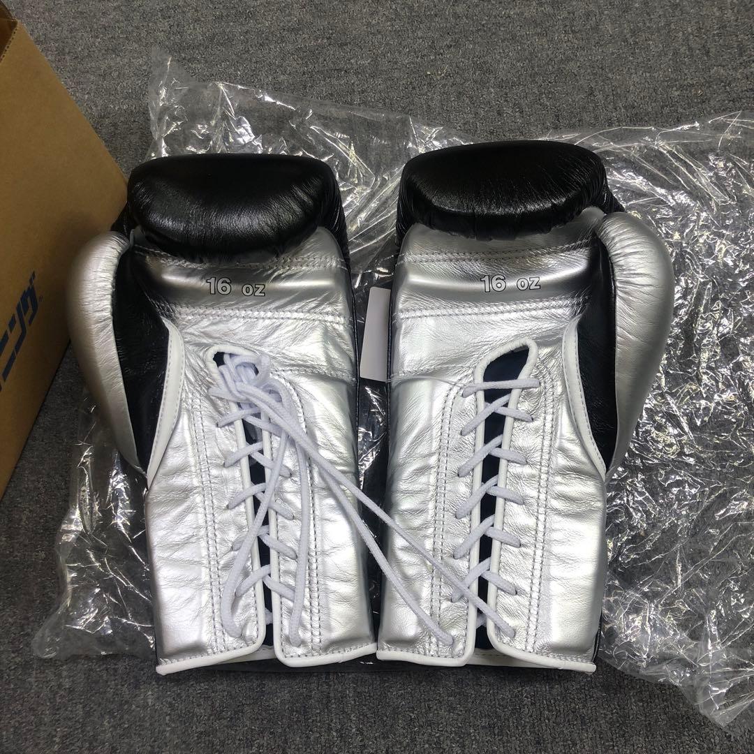 Winning ボクシンググローブ 16 oz ブラック/シルバー