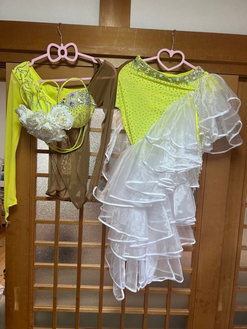 未使用に近い黄色ラテンドレス　サイズS~M ストレッチあり