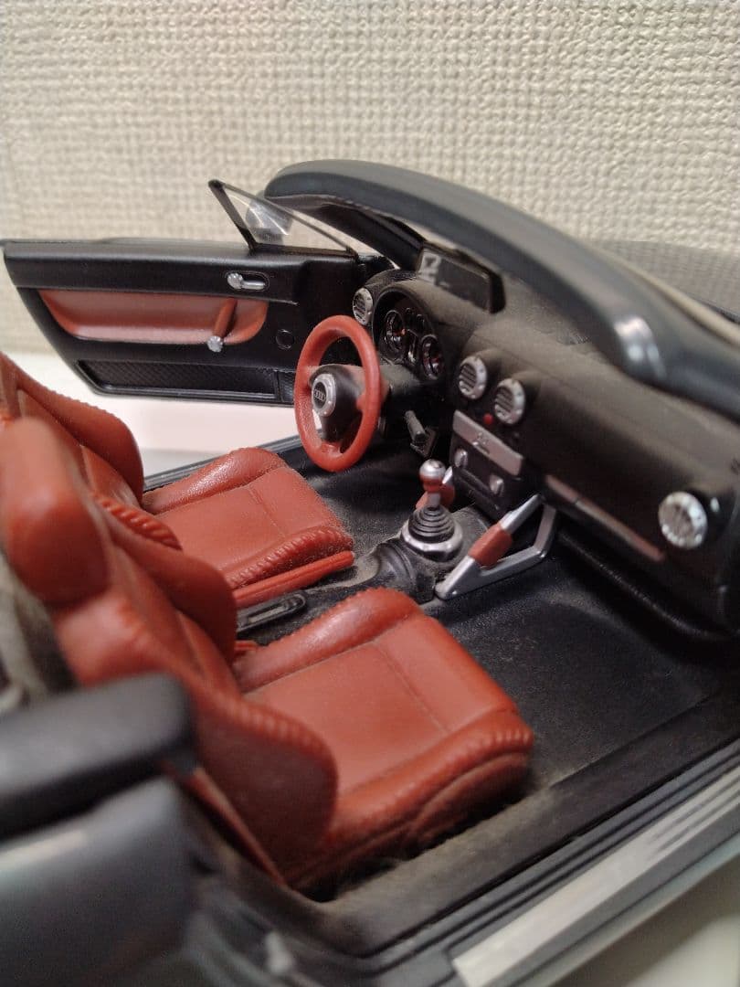 Audi TT ロードスター　1/18