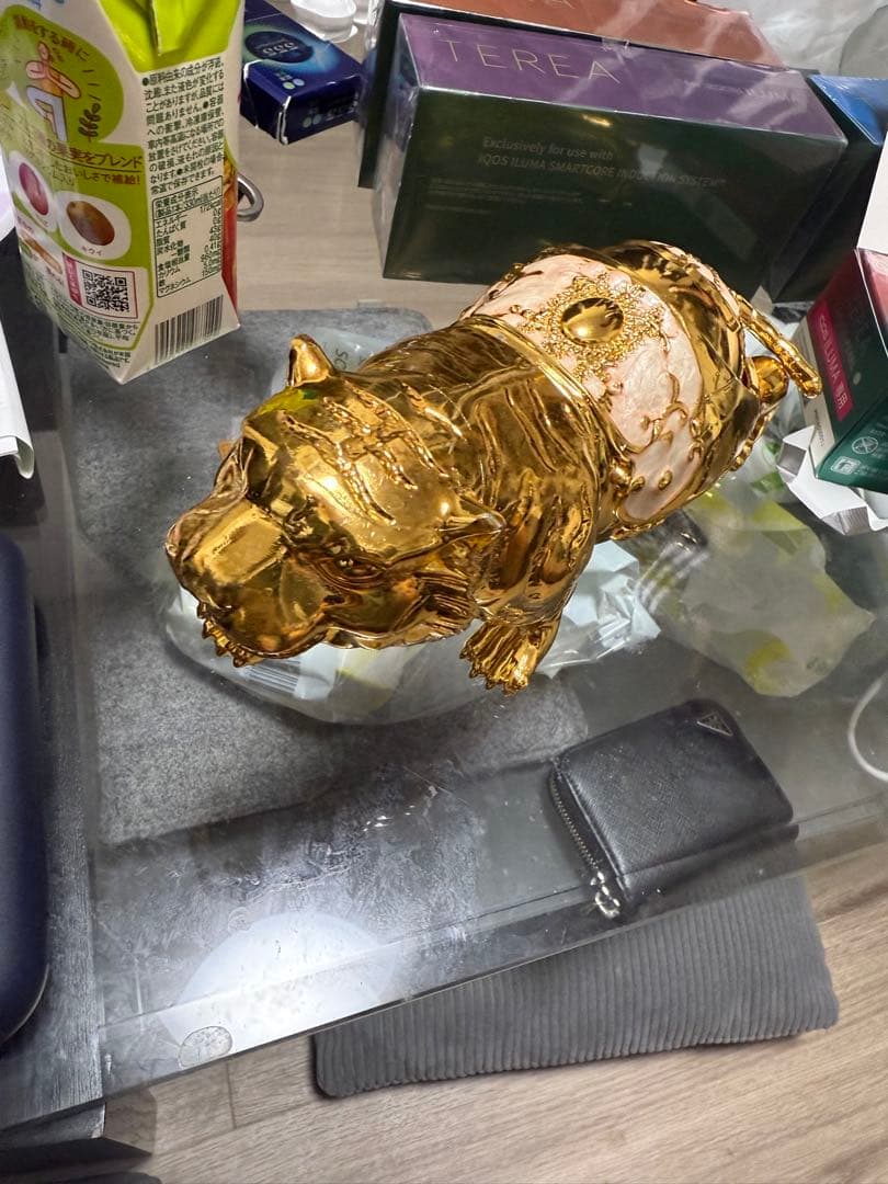 【タバコの吸い殻入れ】金色の虎置物 約30cm