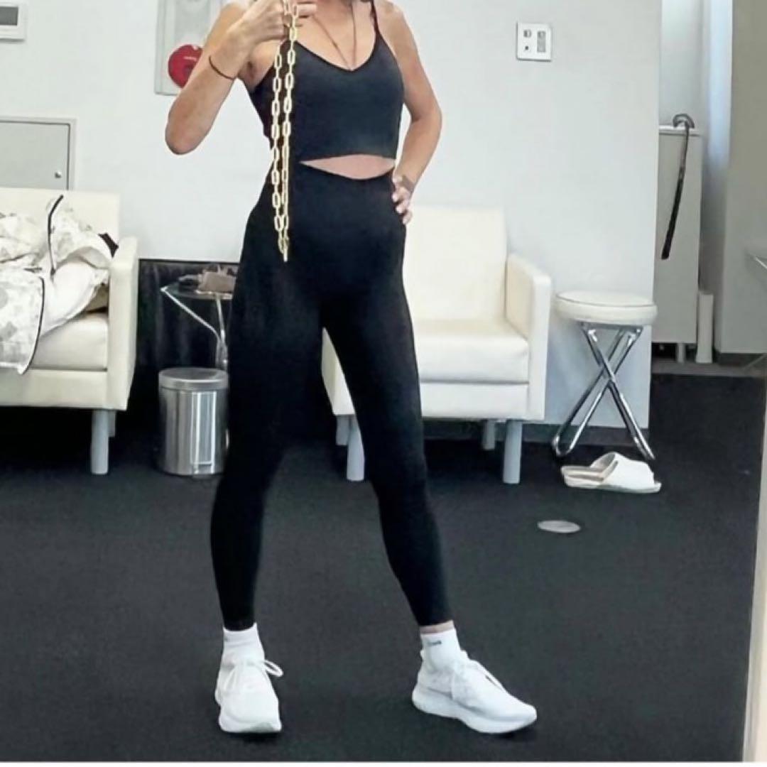 亘つぐみ TW ヨガウエアブラトップとレギンスセットMN558