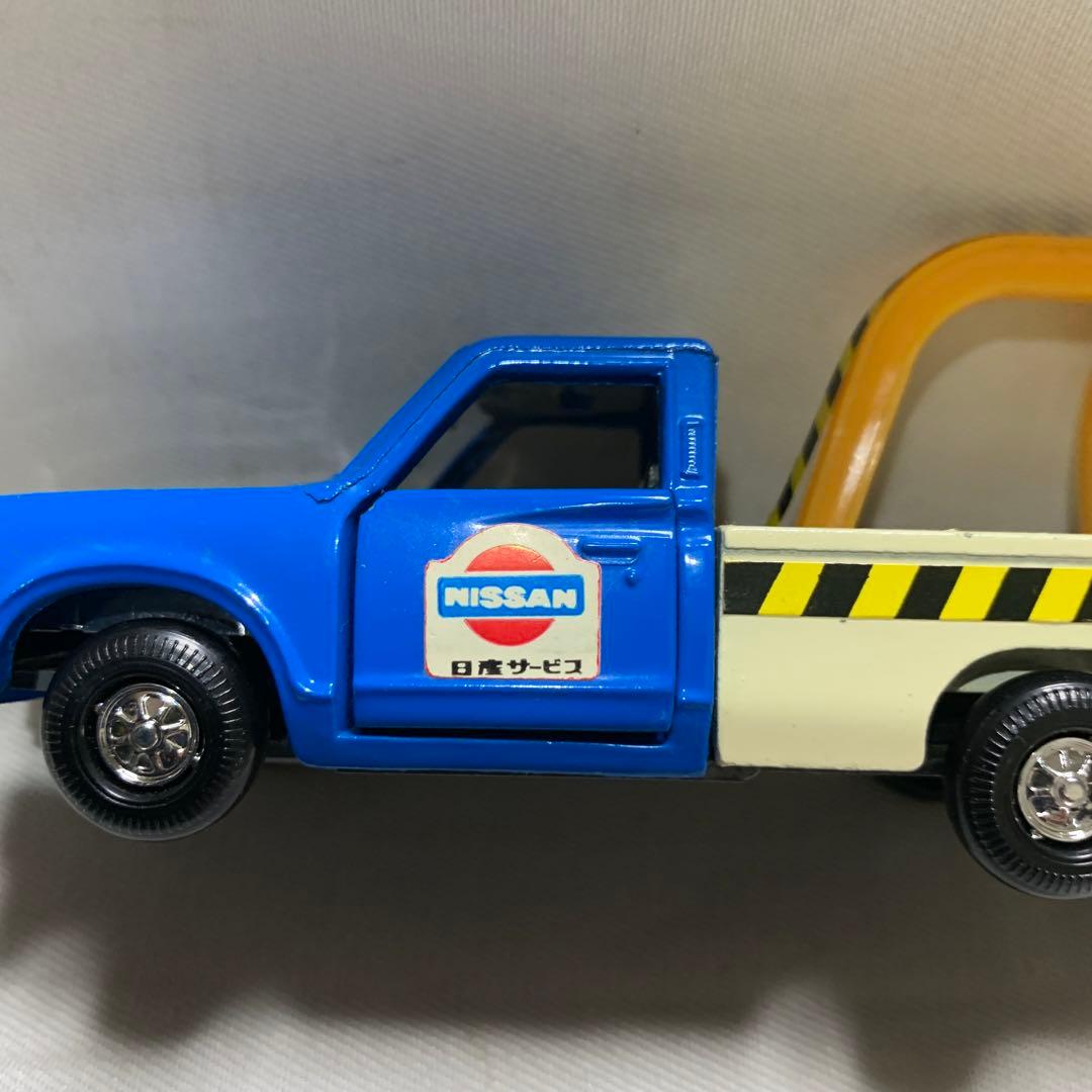 ダイヤペット日産ダツトサンクレーン車