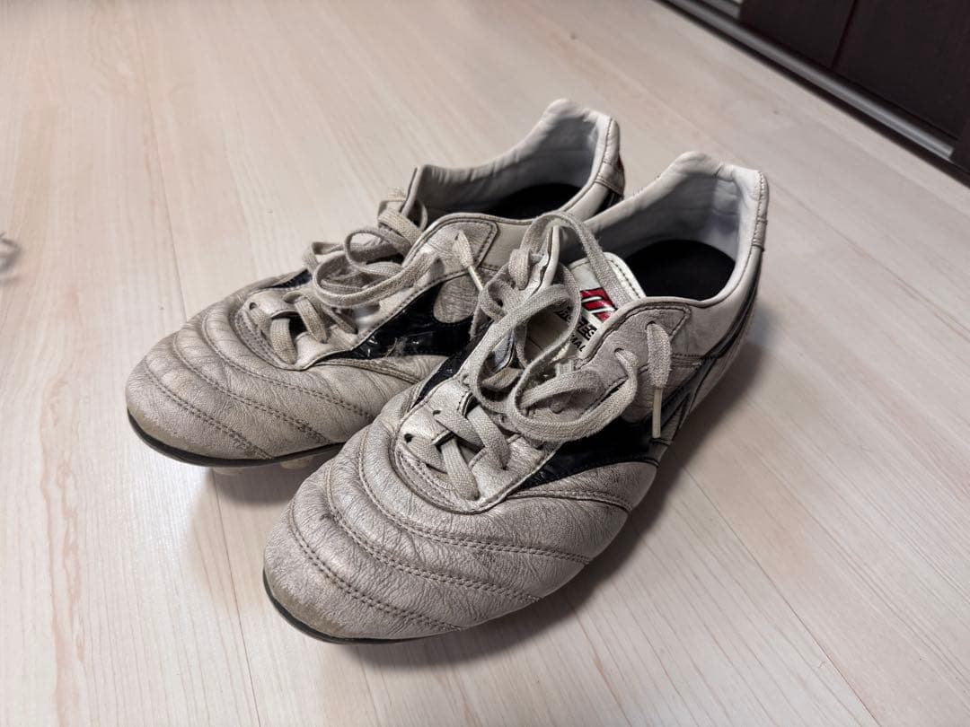 モレリア2Japan 26.0ホワイト