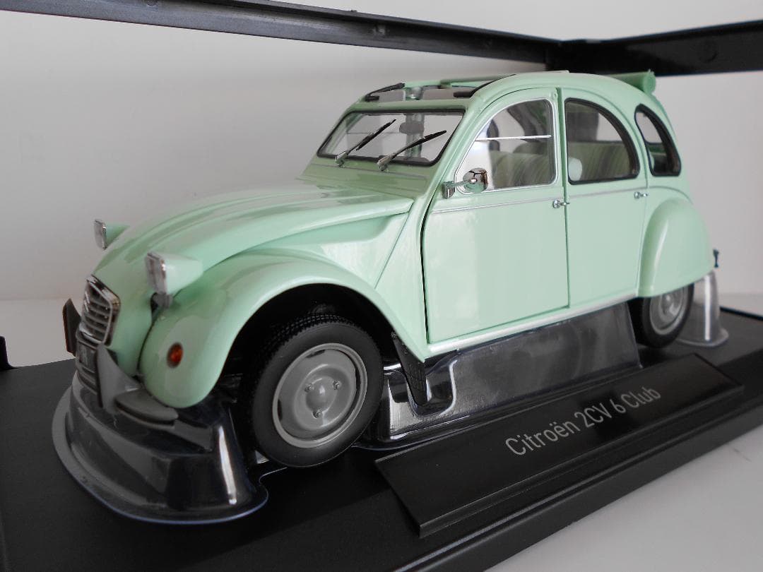 美品　1/18　ノレブ　シトロエン　2CV　ミントグリーン
