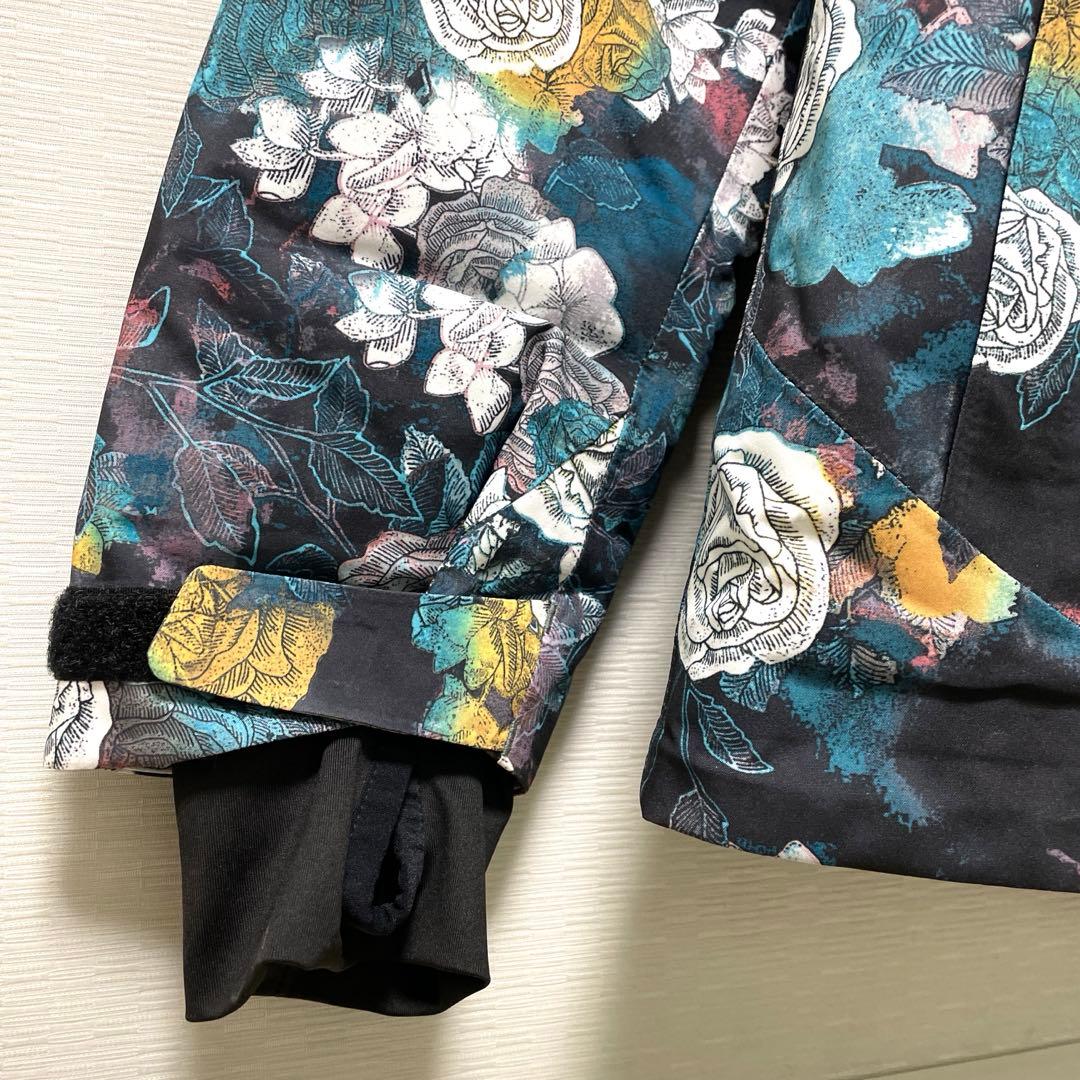 新品未使用✨極美品 ROXY スノーボードジャケット花柄 薔薇 ジャケットのみ