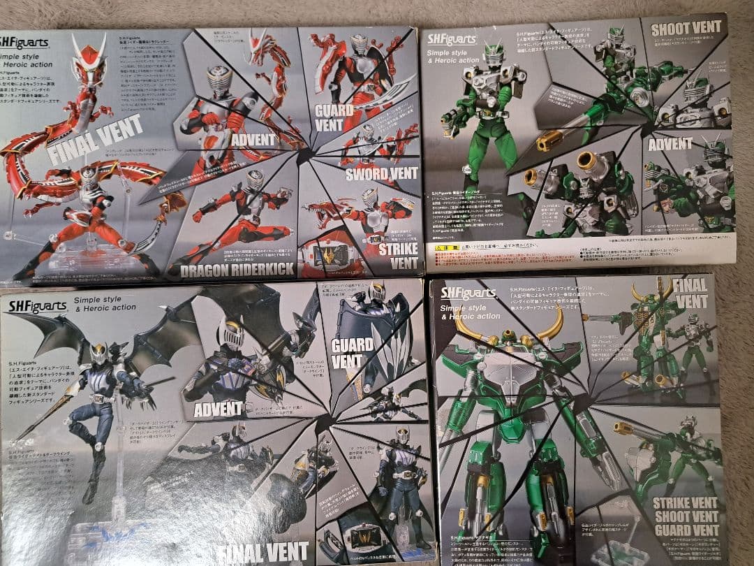 S.H.フィギュアーツ　仮面ライダー龍騎＆ドラグレッダー