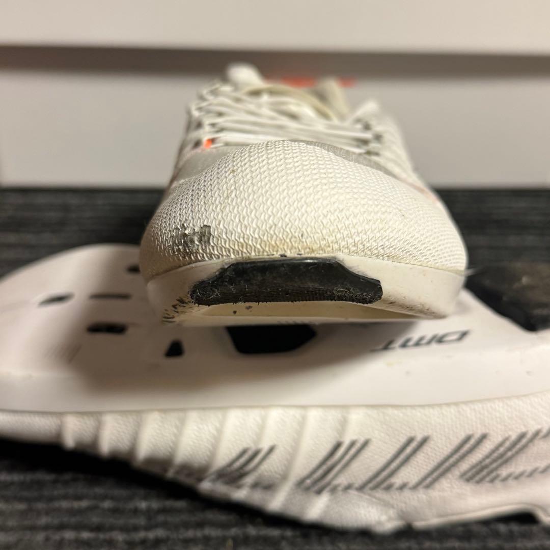 DMT (ディーエムティー） POGIS ホワイト 41サイズ(26.1)