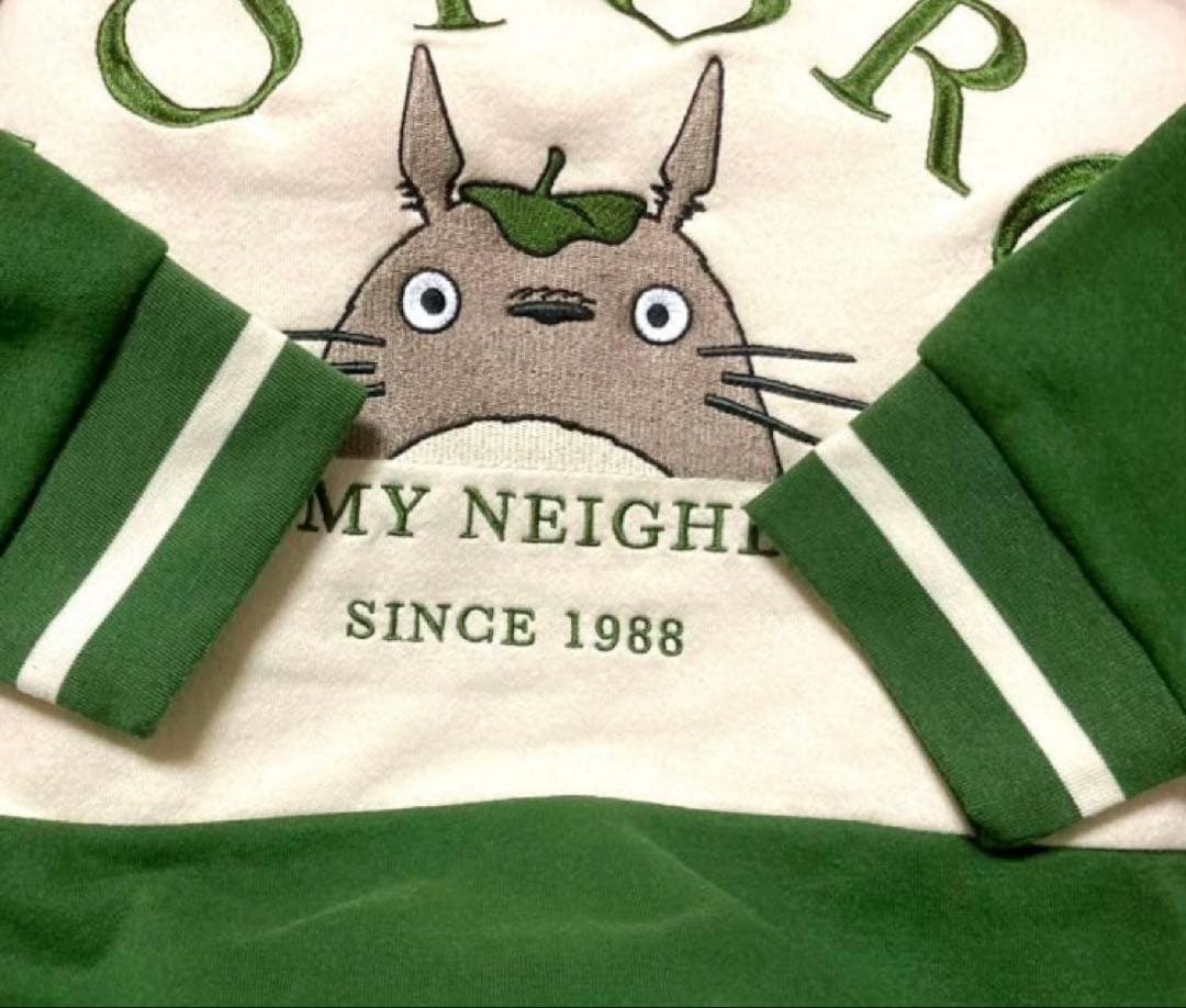 スタジオジブリ　となりのトトロ★エンブロイダリーデザインプルオーバースウェット★