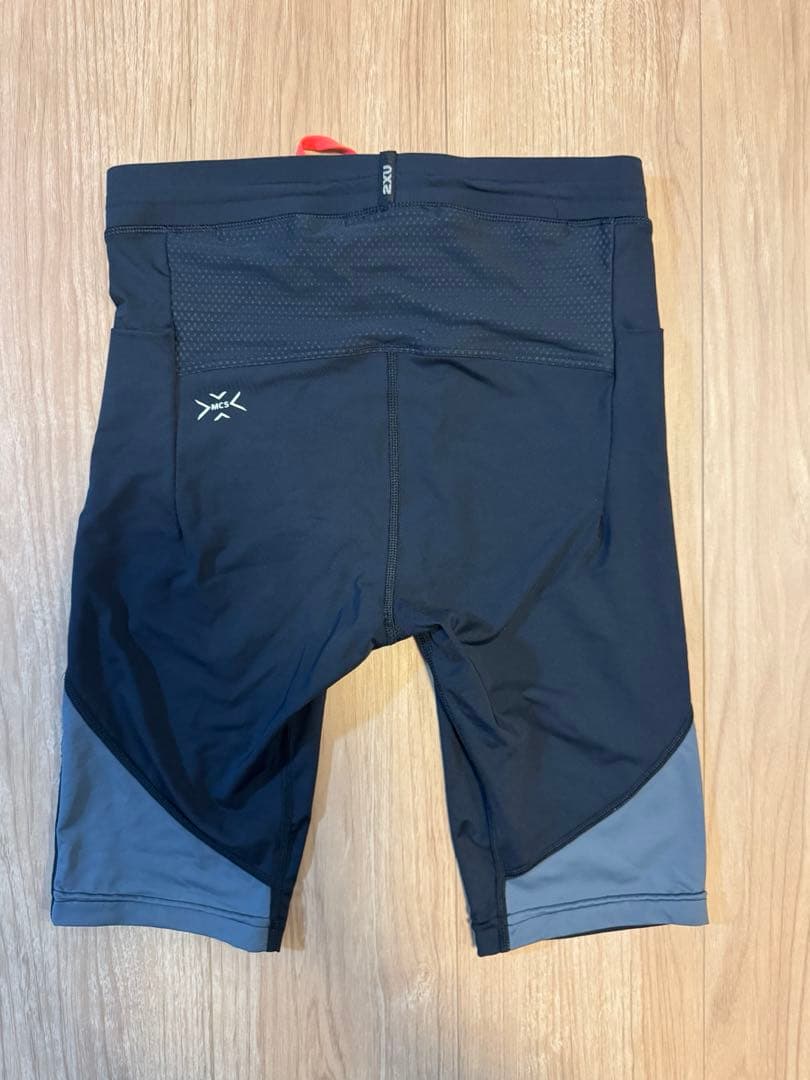 2XU ライトスピード リアクト コンプレッションショート MA7050B