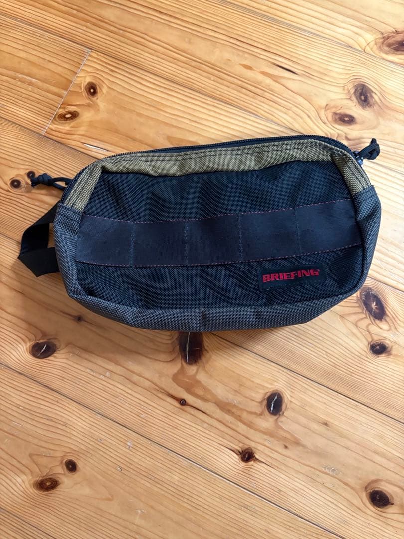 ブリーフィング 20周年記念 ハンディポーチ CRAZYマルチカラー