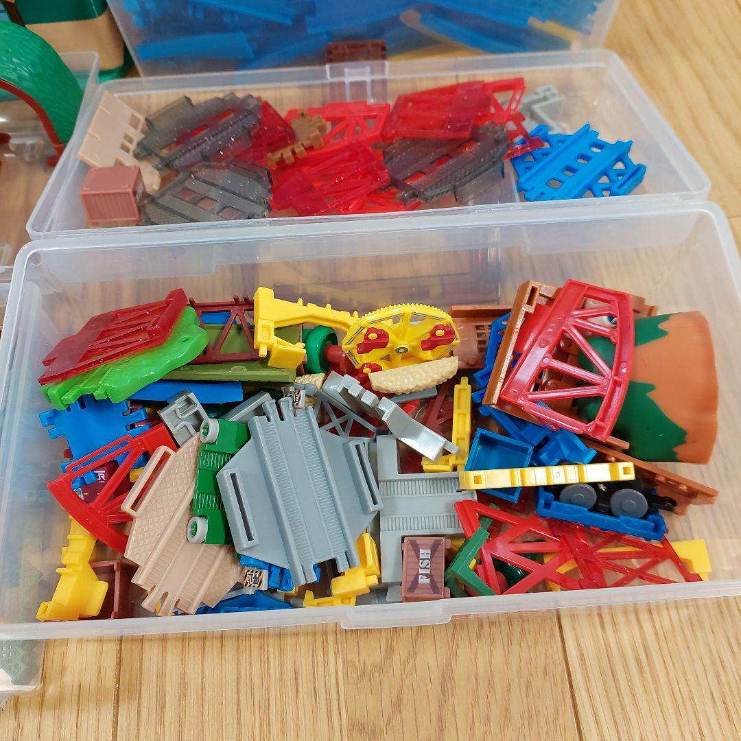 カプセルプラレール　トーマス　他