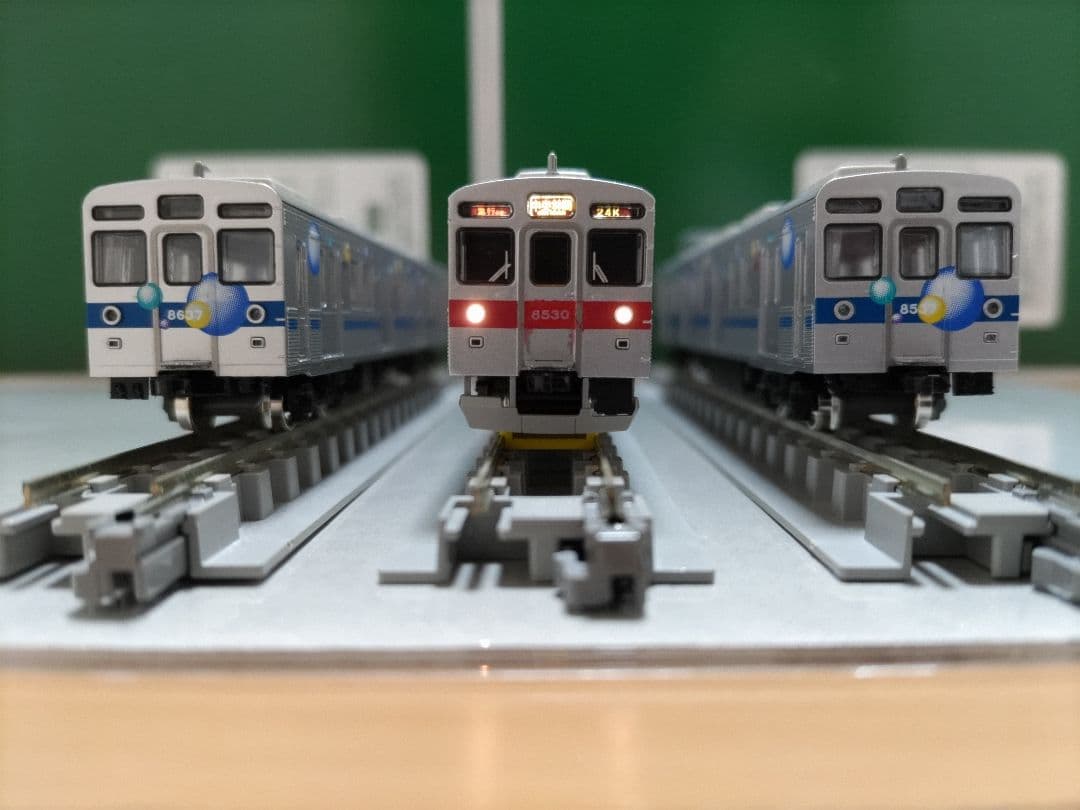 東急8637F 先頭車2両ディスプレイセット　部品取り用先頭車とインレタ付き