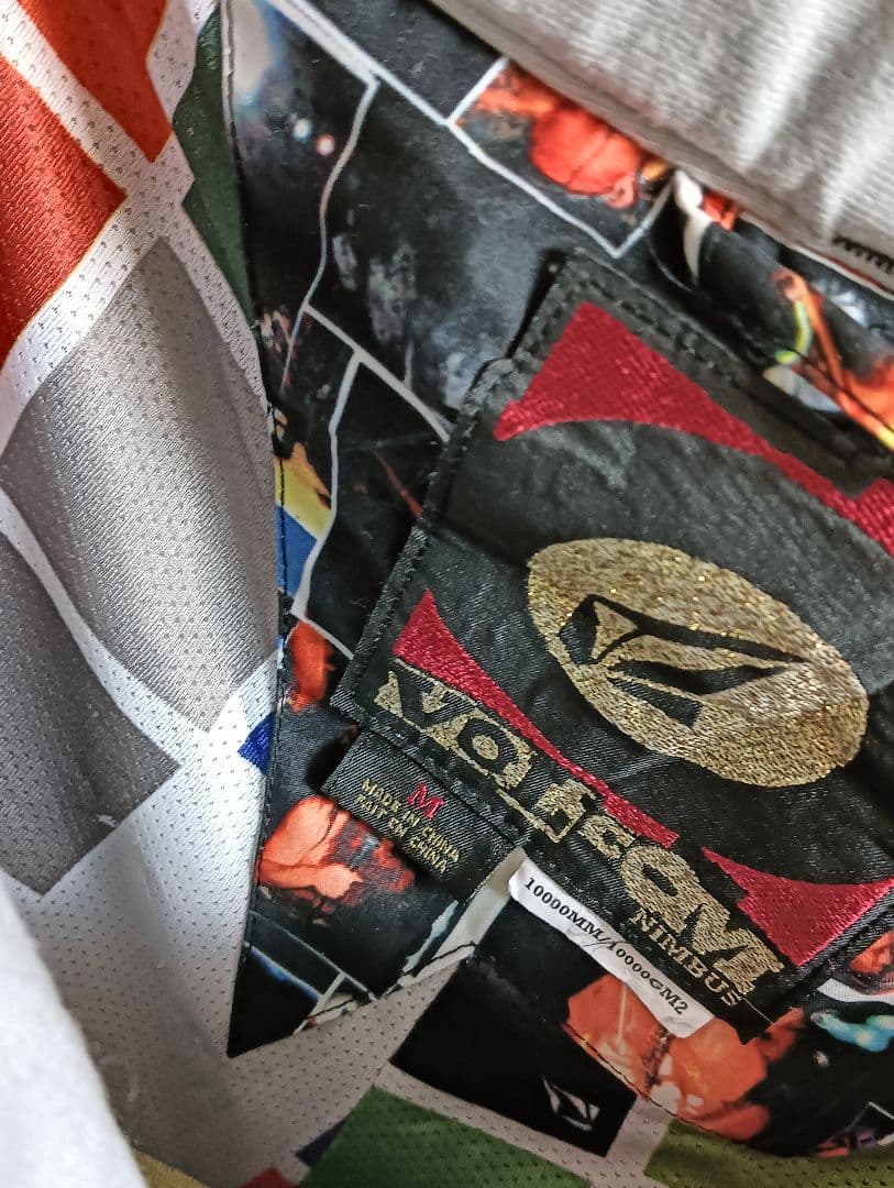 Volcom スノーボードウェア 黒/ピンク