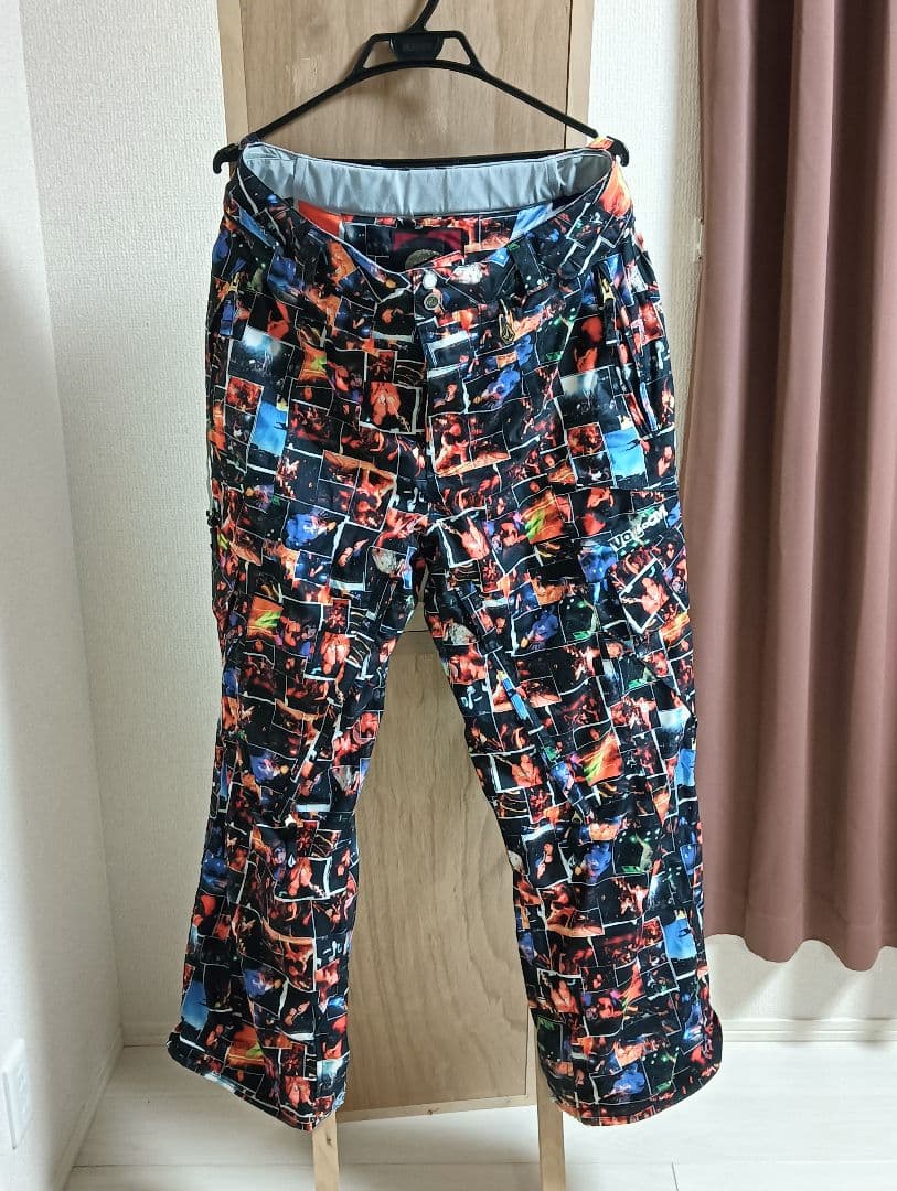 Volcom スノーボードウェア 黒/ピンク