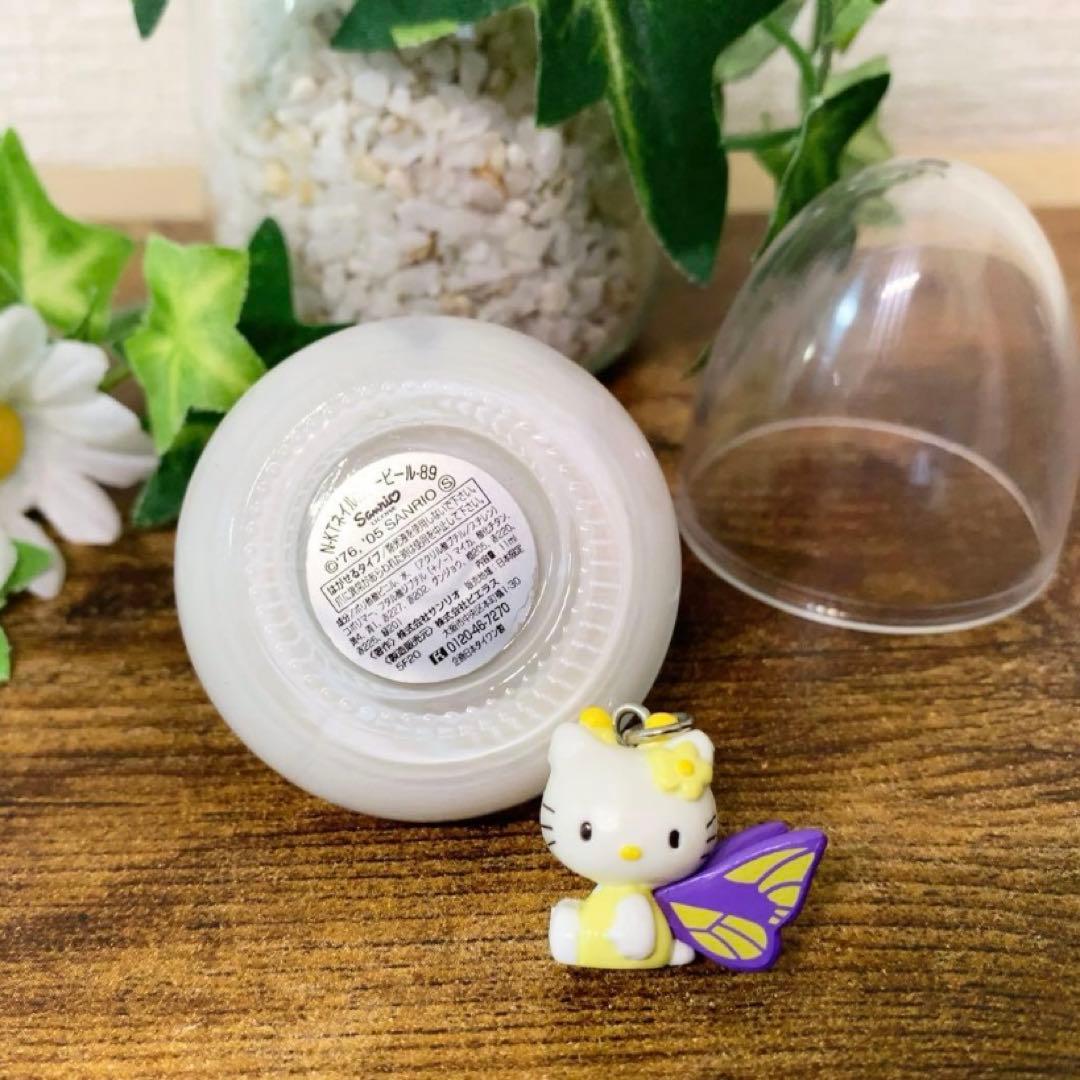 ⭐︎希少⭐︎ハローキティ ネイルカラー　コスメ　マニキュア　マスコット　蝶　当時物