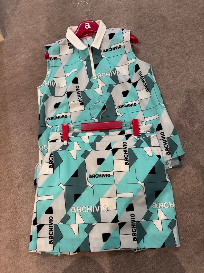 ARCHIVIO 幾何学模様 ノースリーブセットアップ　サイズ上下40