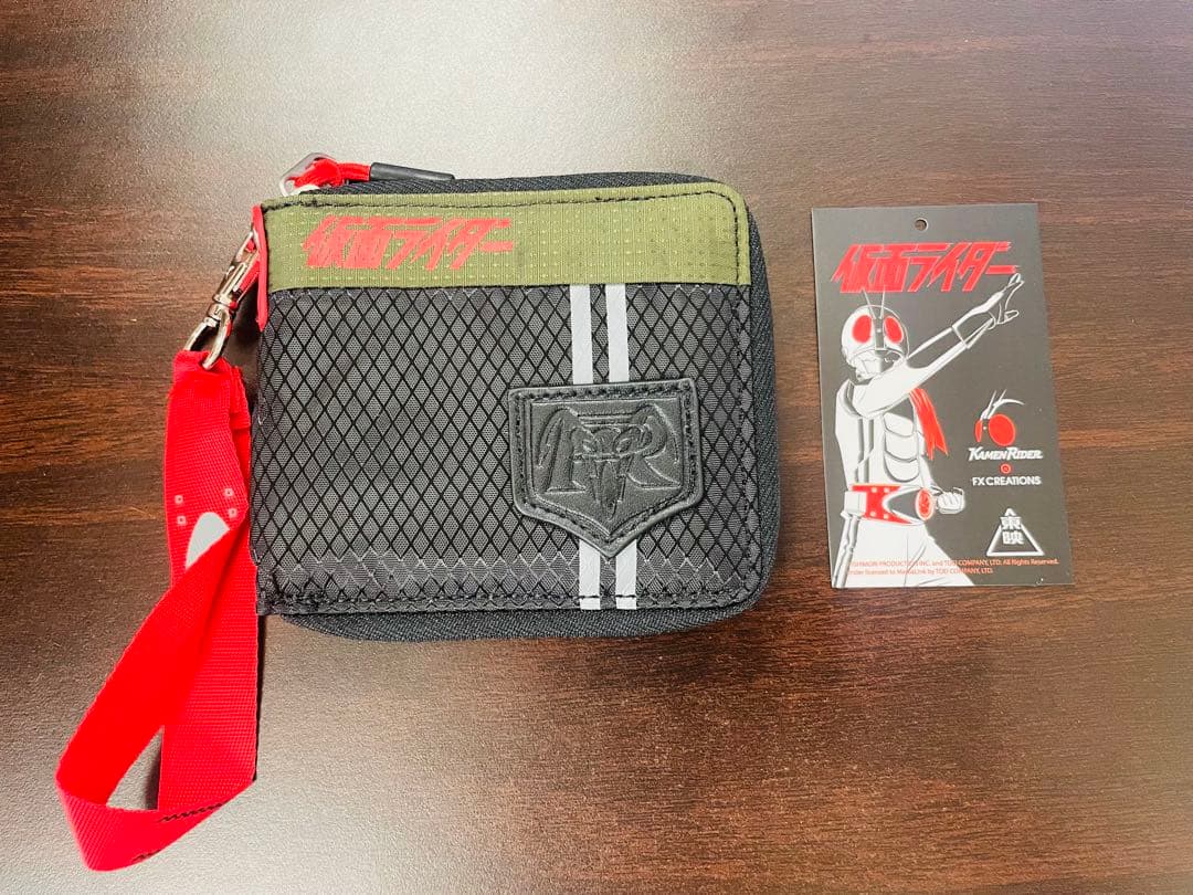 仮面ライダー ジッパー付き二つ折り財布