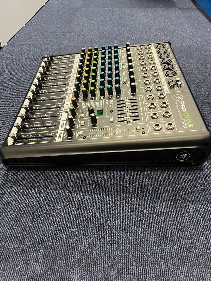 Mackie ProFX12v2 12チャンネルミキサー