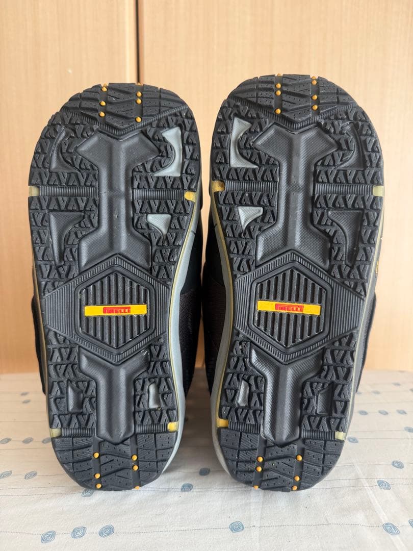 BURTON ION アジアンフィット PIRELLI 27.0cm 軽量 美品